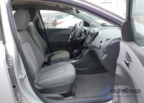 2016 Chevrolet Sonic Lt Auto from USA, damaged, VIN 1G1JC6SG2G4103585